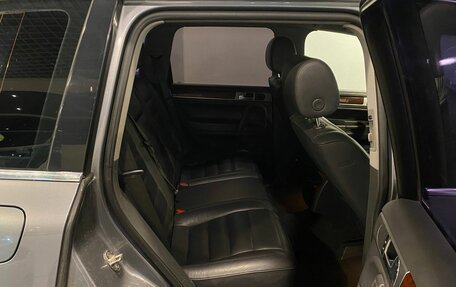 Volkswagen Touareg III, 2004 год, 620 000 рублей, 17 фотография