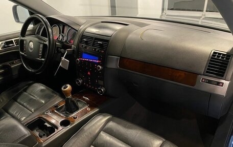 Volkswagen Touareg III, 2004 год, 620 000 рублей, 12 фотография