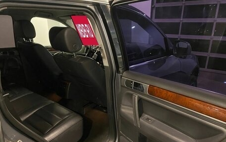 Volkswagen Touareg III, 2004 год, 620 000 рублей, 26 фотография