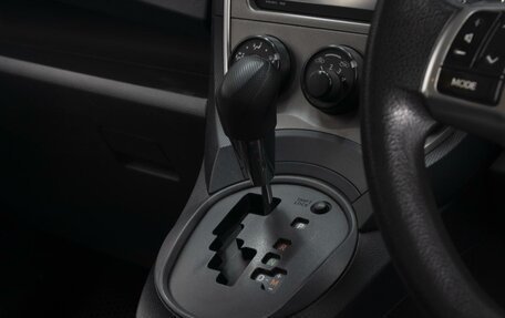 Toyota Ractis II, 2011 год, 1 030 000 рублей, 15 фотография