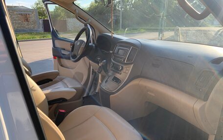 Hyundai H-1 II рестайлинг, 2018 год, 3 100 000 рублей, 7 фотография