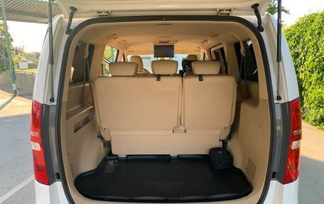 Hyundai H-1 II рестайлинг, 2018 год, 3 100 000 рублей, 12 фотография