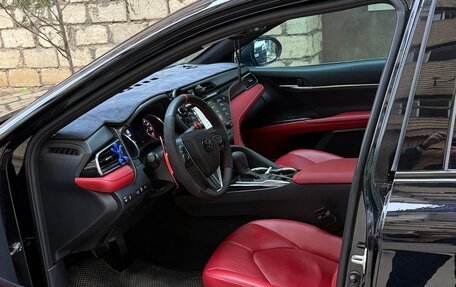 Toyota Camry, 2020 год, 2 400 000 рублей, 2 фотография