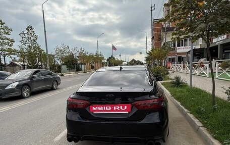 Toyota Camry, 2020 год, 2 400 000 рублей, 5 фотография