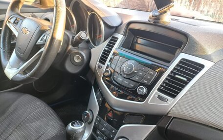 Chevrolet Cruze II, 2011 год, 630 000 рублей, 4 фотография