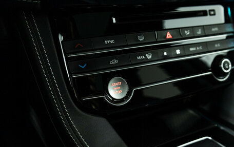 Jaguar F-Pace, 2019 год, 2 599 700 рублей, 20 фотография