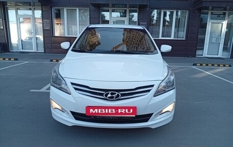 Hyundai Solaris II рестайлинг, 2015 год, 1 030 000 рублей, 8 фотография