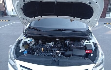 Hyundai Solaris II рестайлинг, 2015 год, 1 030 000 рублей, 10 фотография