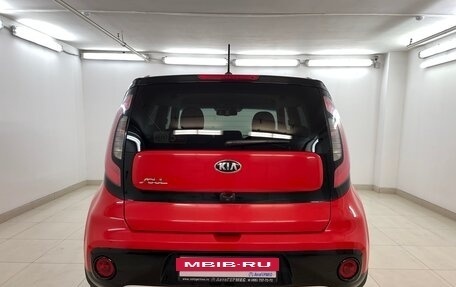 KIA Soul II рестайлинг, 2018 год, 1 800 000 рублей, 3 фотография