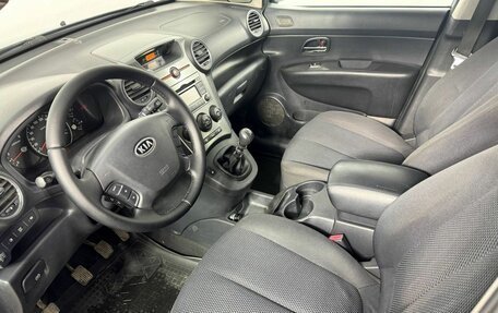 KIA Carens III (RP), 2010 год, 685 000 рублей, 9 фотография