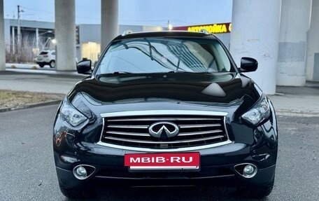 Infiniti QX70, 2017 год, 2 970 000 рублей, 3 фотография