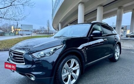 Infiniti QX70, 2017 год, 2 970 000 рублей, 8 фотография