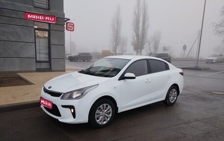 KIA Rio IV, 2017 год, 950 000 рублей, 1 фотография