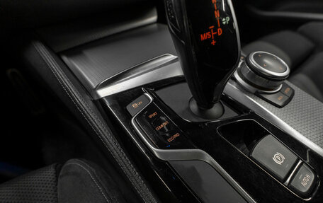 BMW 5 серия, 2019 год, 3 850 000 рублей, 16 фотография