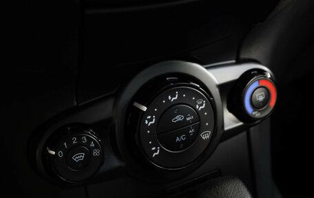 Ford Fiesta, 2016 год, 855 000 рублей, 15 фотография