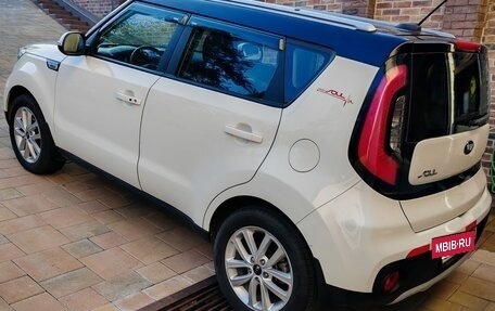 KIA Soul II рестайлинг, 2018 год, 1 750 000 рублей, 3 фотография