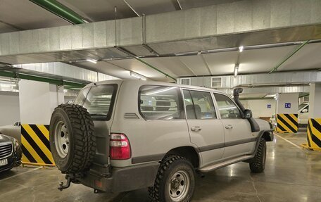 Toyota Land Cruiser 100 рестайлинг 2, 2003 год, 3 200 000 рублей, 4 фотография
