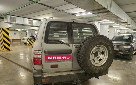 Toyota Land Cruiser 100 рестайлинг 2, 2003 год, 3 200 000 рублей, 5 фотография