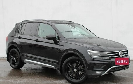 Volkswagen Tiguan II, 2019 год, 2 300 000 рублей, 3 фотография