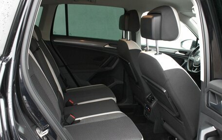 Volkswagen Tiguan II, 2019 год, 2 300 000 рублей, 9 фотография