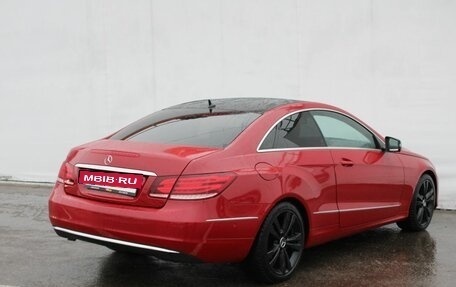Mercedes-Benz E-Класс, 2014 год, 1 950 000 рублей, 3 фотография