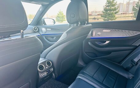 Mercedes-Benz E-Класс, 2020 год, 4 800 000 рублей, 9 фотография