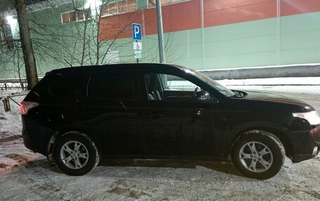 Mitsubishi Outlander III рестайлинг 3, 2012 год, 1 350 000 рублей, 4 фотография