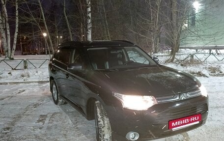 Mitsubishi Outlander III рестайлинг 3, 2012 год, 1 350 000 рублей, 3 фотография