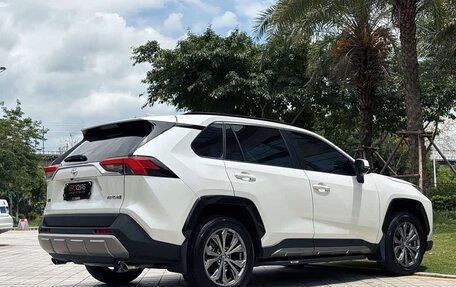 Toyota RAV4, 2023 год, 3 234 582 рублей, 5 фотография