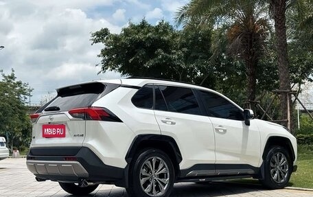 Toyota RAV4, 2023 год, 3 234 582 рублей, 4 фотография