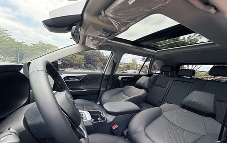 Toyota RAV4, 2023 год, 3 234 582 рублей, 10 фотография