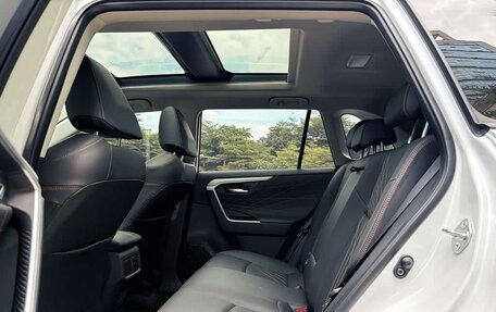 Toyota RAV4, 2023 год, 3 234 582 рублей, 11 фотография