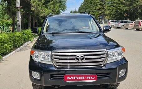 Toyota Land Cruiser 200, 2014 год, 4 900 000 рублей, 3 фотография