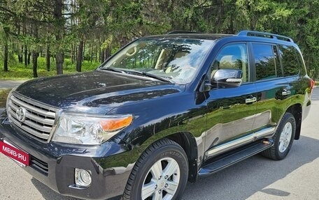 Toyota Land Cruiser 200, 2014 год, 4 900 000 рублей, 2 фотография