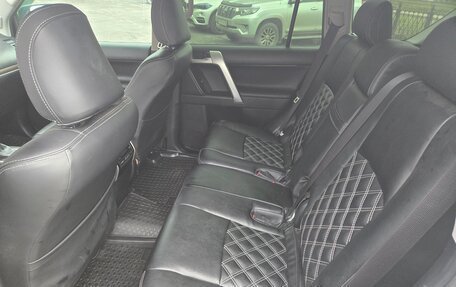 Toyota Land Cruiser Prado 150 рестайлинг 2, 2018 год, 5 299 000 рублей, 11 фотография