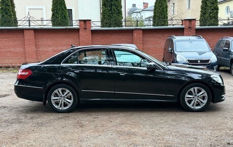 Mercedes-Benz E-Класс, 2010 год, 1 350 000 рублей, 5 фотография