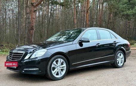Mercedes-Benz E-Класс, 2010 год, 1 350 000 рублей, 2 фотография