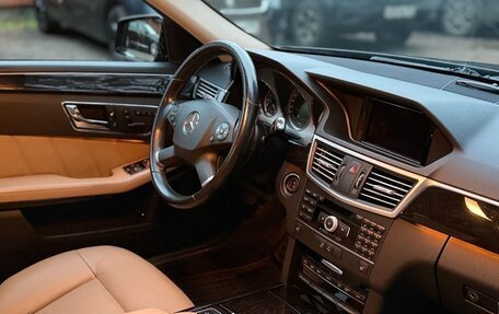 Mercedes-Benz E-Класс, 2010 год, 1 350 000 рублей, 19 фотография