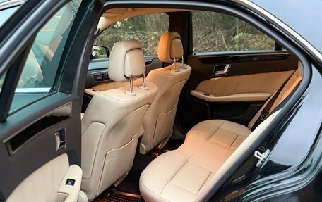 Mercedes-Benz E-Класс, 2010 год, 1 350 000 рублей, 14 фотография