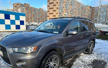 Mitsubishi Outlander III рестайлинг 3, 2011 год, 1 500 000 рублей, 13 фотография