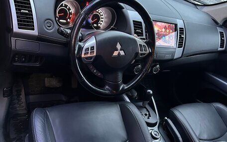 Mitsubishi Outlander III рестайлинг 3, 2011 год, 1 500 000 рублей, 23 фотография