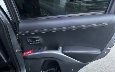 Mitsubishi Outlander III рестайлинг 3, 2011 год, 1 500 000 рублей, 31 фотография