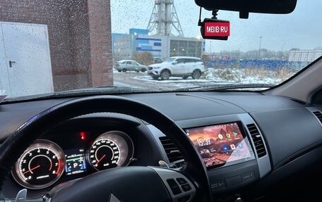 Mitsubishi Outlander III рестайлинг 3, 2011 год, 1 500 000 рублей, 32 фотография