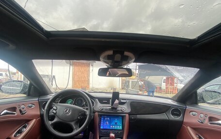 Mercedes-Benz CLS, 2005 год, 910 000 рублей, 3 фотография