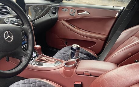 Mercedes-Benz CLS, 2005 год, 910 000 рублей, 10 фотография