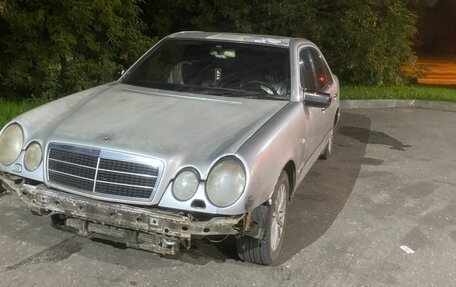 Mercedes-Benz E-Класс, 1995 год, 150 000 рублей, 6 фотография