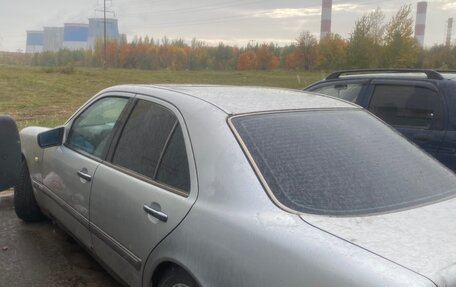 Mercedes-Benz E-Класс, 1995 год, 150 000 рублей, 7 фотография