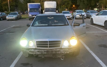 Mercedes-Benz E-Класс, 1995 год, 150 000 рублей, 4 фотография