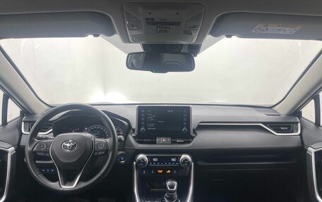 Toyota RAV4, 2020 год, 4 197 000 рублей, 22 фотография