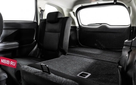 Mitsubishi Outlander III рестайлинг 3, 2019 год, 1 999 000 рублей, 18 фотография